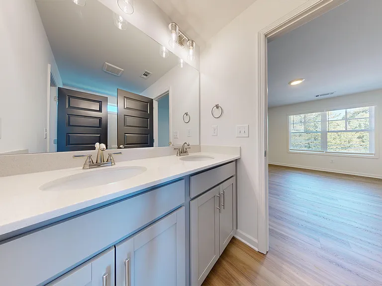 Quinn Residences at Dorchester Place — Photo 150