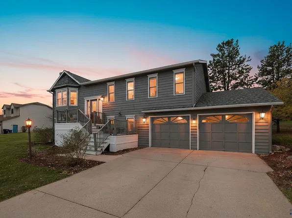 7260 TANAGER DR, Rapid City, SD 57702