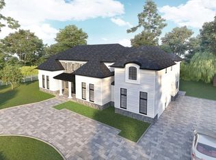 345 Chestnut Dr, Roslyn, NY 11576
