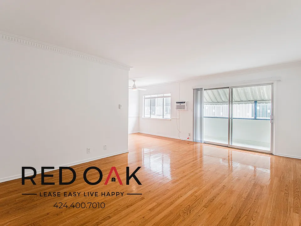 129 N Hayworth Ave #6