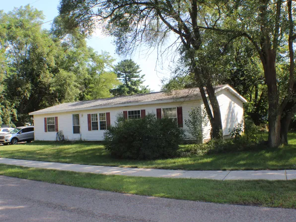 310 Grant St, Allegan, MI 49010