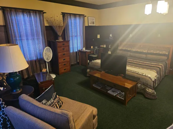 212-218 Washington Ave, Richmond, CA 94801