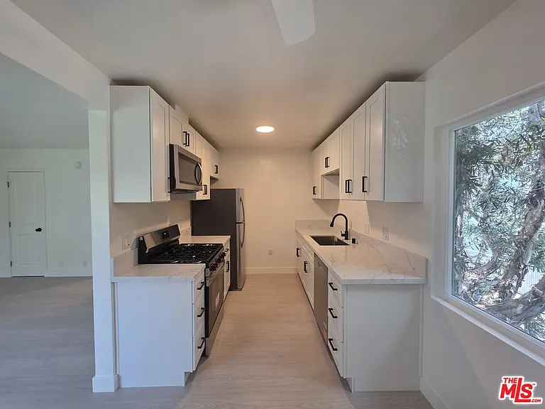 1411 Innes Pl #3 — Photo 23