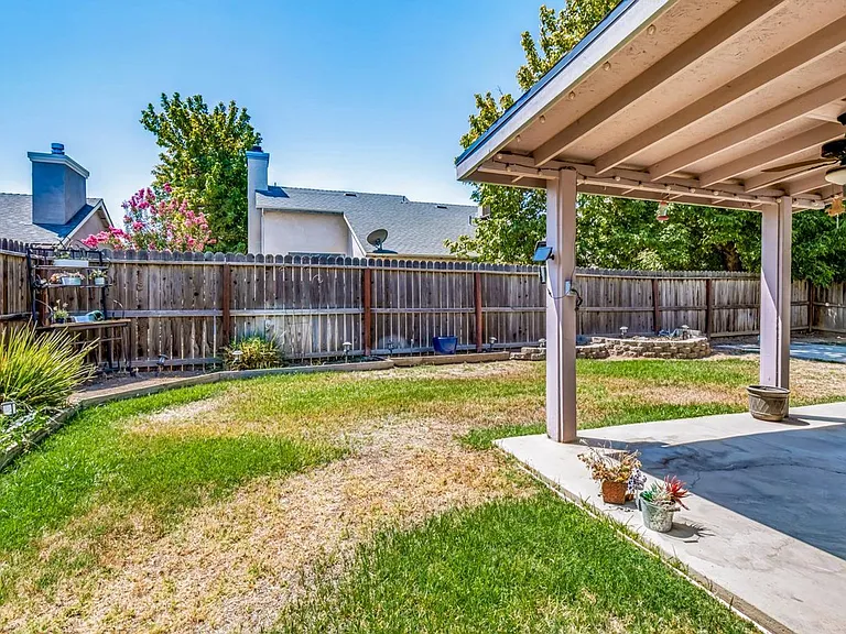 352 W Kelly Ave — Photo 27