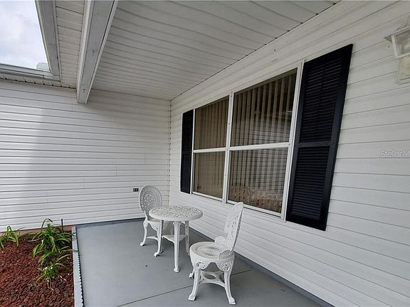 3rd image of 2556 Privada Dr