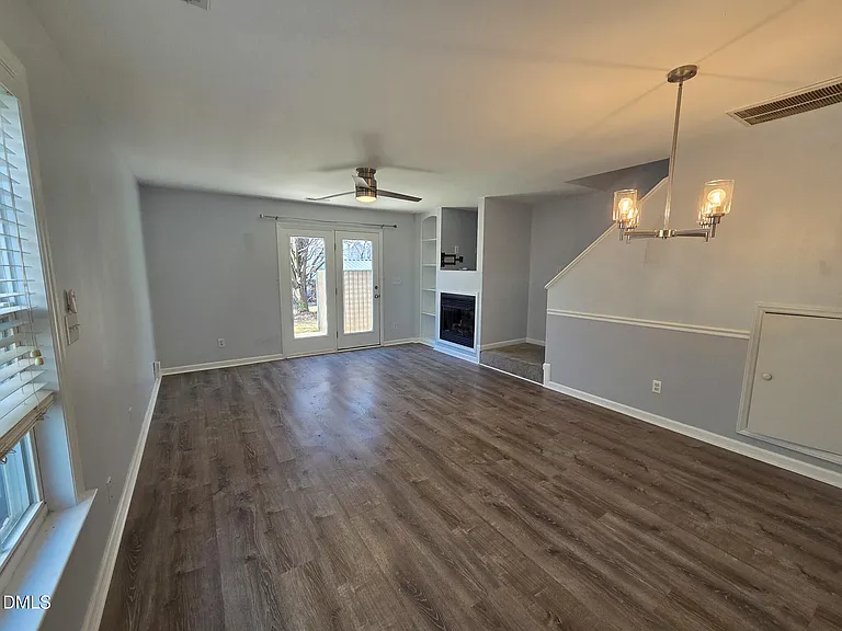 2041 Persimmon Ridge Dr — Photo 2