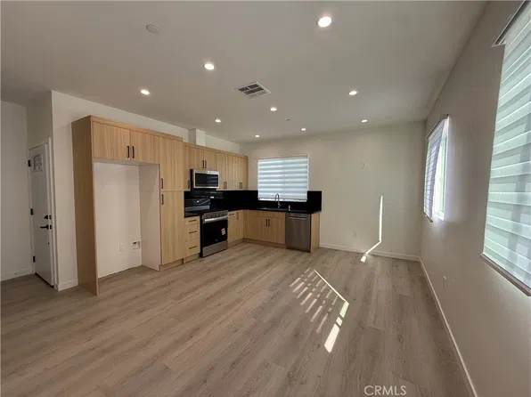 6549 Satsuma Ave, North Hollywood, CA 91606