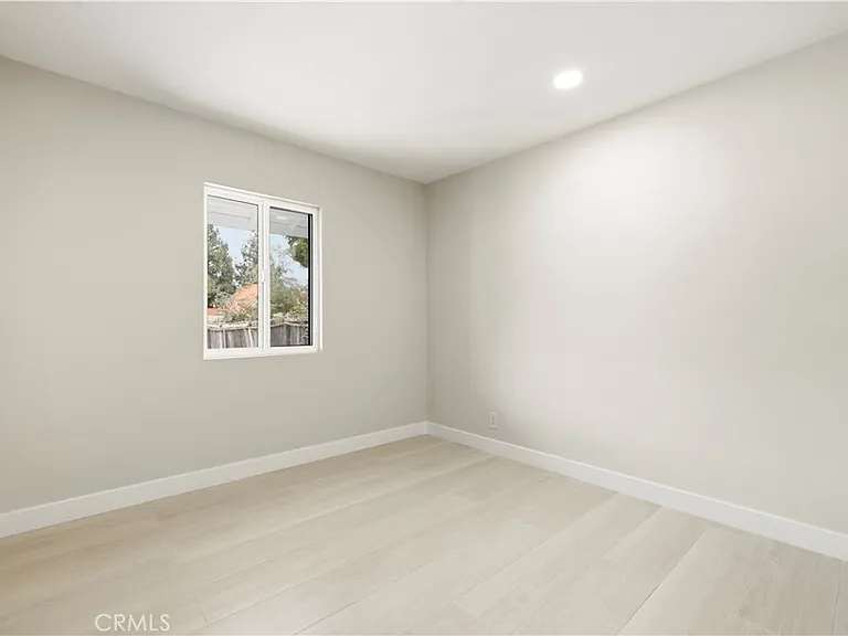 7108 Quakertown Ave — Photo 16