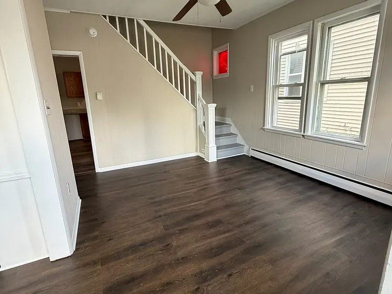 2040 Edna Ave — Photo 1