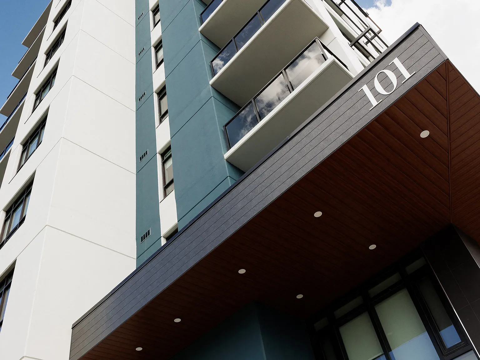 101 Base Line — Photo 3