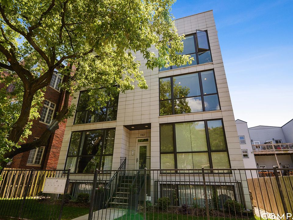 1st image of 1907 W Armitage Ave APT 2W