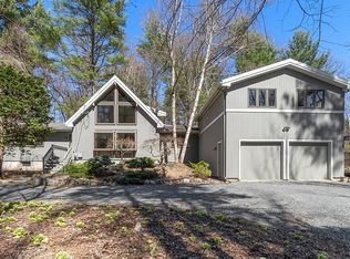 56 Strawberry Hill Rd, Acton, MA 01720