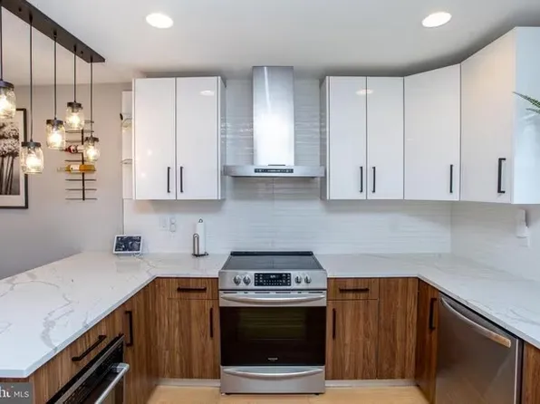 1815 Ingersoll St, Philadelphia, PA 19121