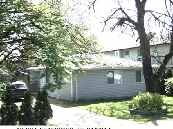 1864 Coquitlam Ave, Pt Coquitlam, BC V3B 1H7