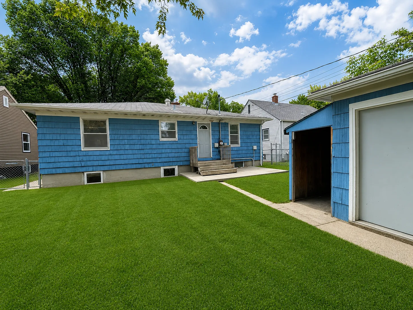 5 Bed / 2 Bath Single Family Home near NDSU! Available Auguest 2026!! — Photo 3
