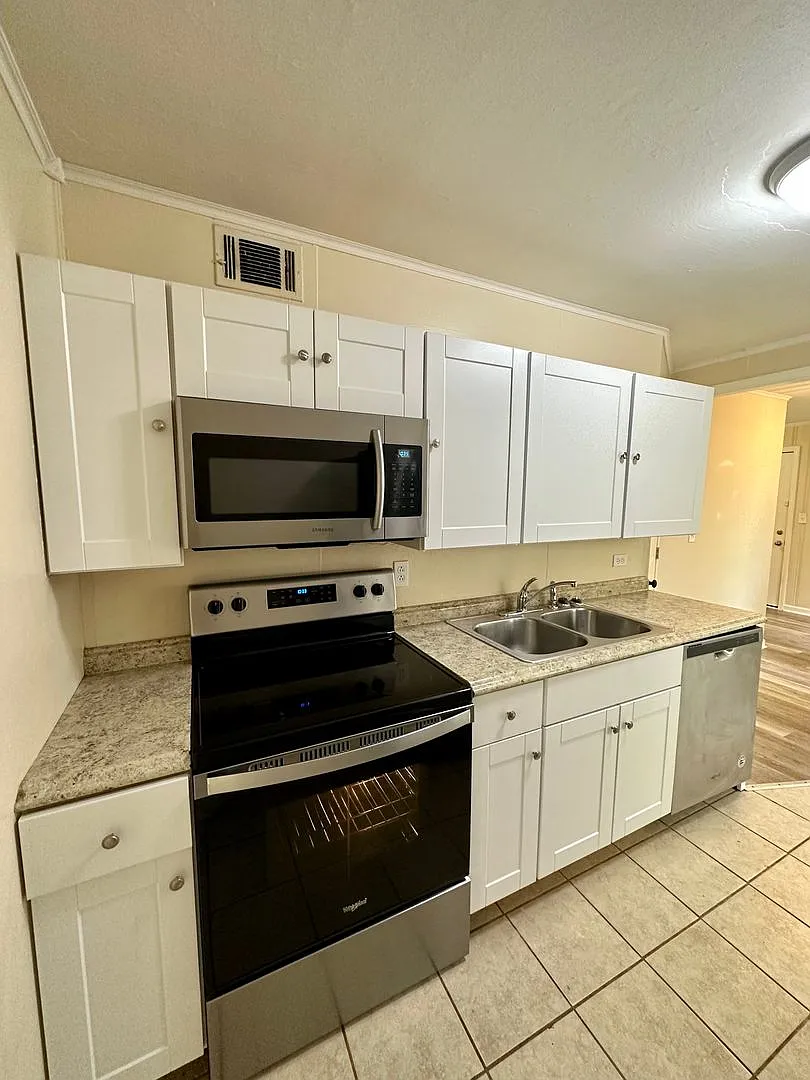 Now Pre-Leasing for 2027-28 School Year! — Photo 3