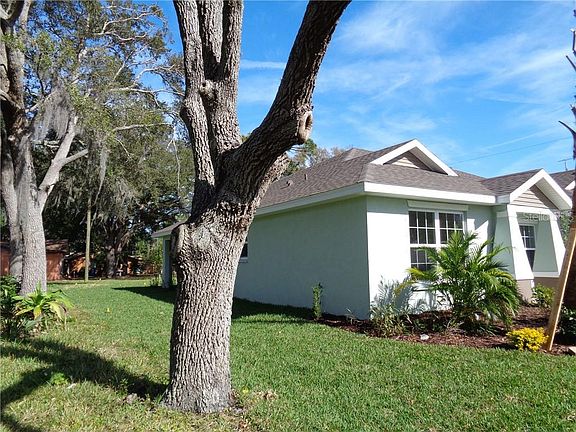 4th image of 951 Magellan Dr
