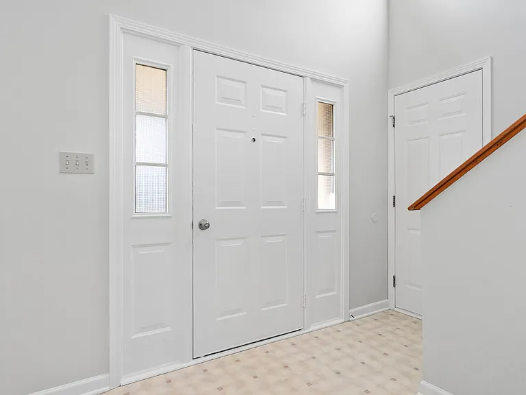 602 Cassandra Dr — Photo 11