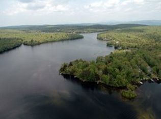 438 Pond View Rd, Petersburg, NY 12138