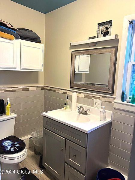 3rd image of 551 3rd Avenue