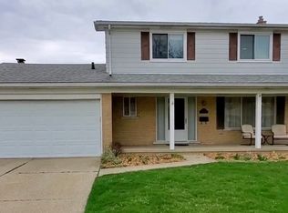 30639 Austin Dr, Warren, MI 48092