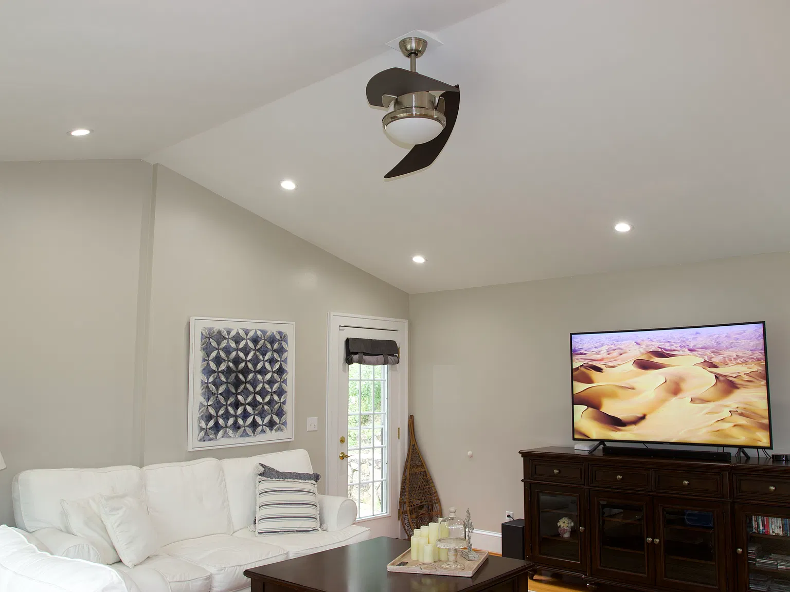 5 bed, 3852 sqft, $2,800 — Photo 3