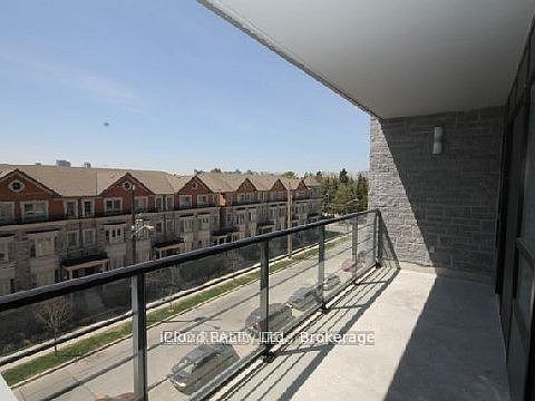 4th image of 21 Clairtrell Rd #407