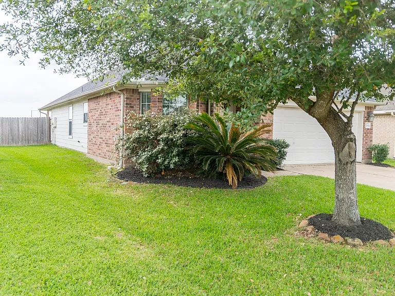 2834 Sage Bluff Ave — Photo 3