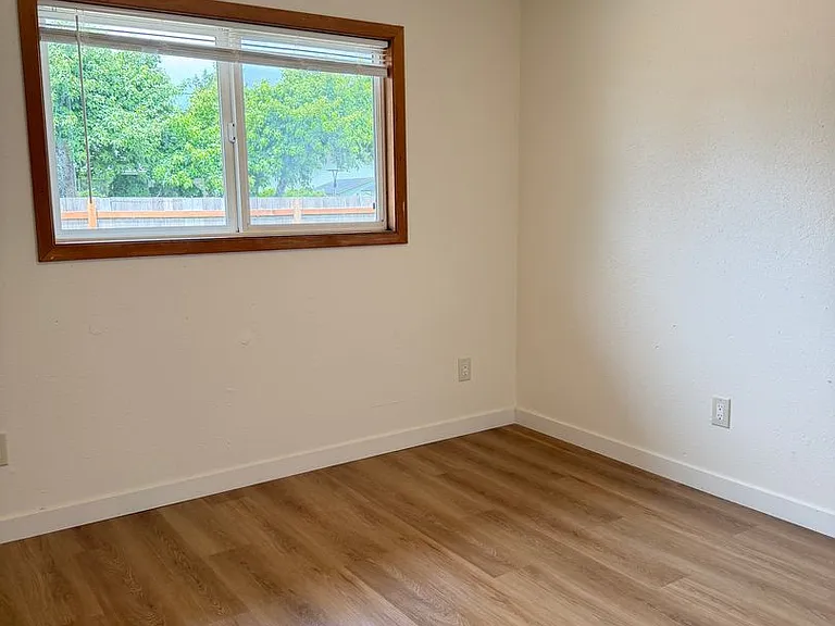 602 Ash Ave — Photo 21