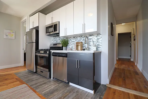 Rented by Bruma Realty LLC | media 1