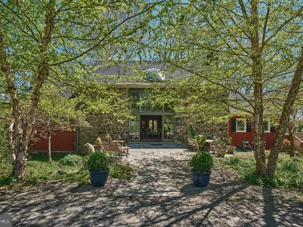 6990 Phillips Mill Rd, New Hope, PA 18938