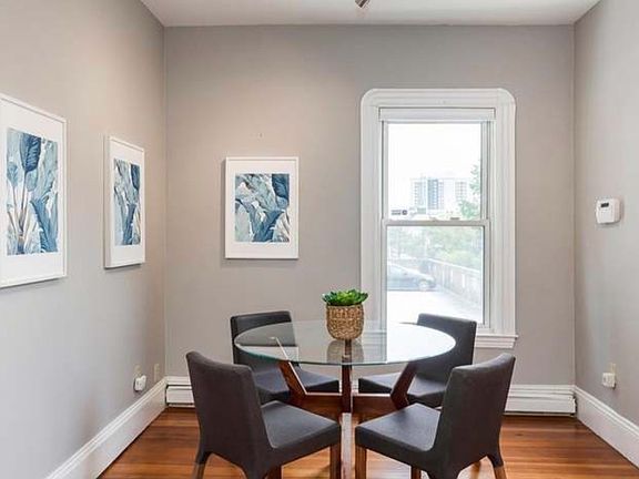 4th image of 489 Green St #4