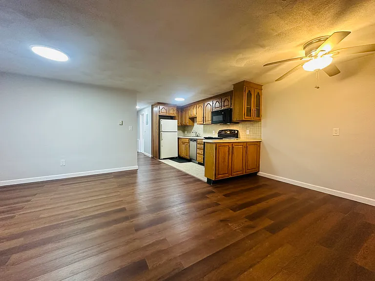 222 School St #4 — Photo 6