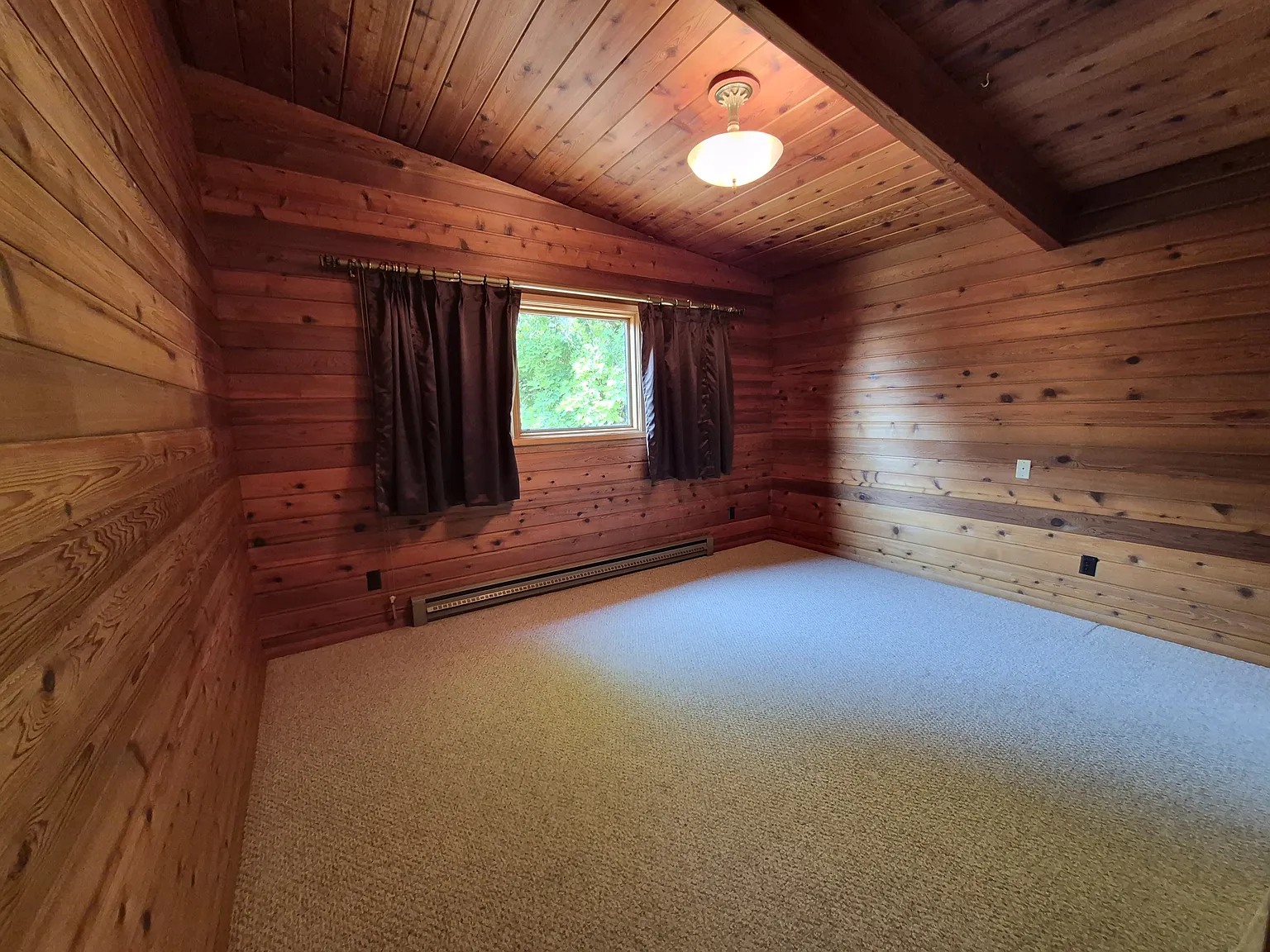 4 bed, 2370 sqft, $2,750 — Photo 4