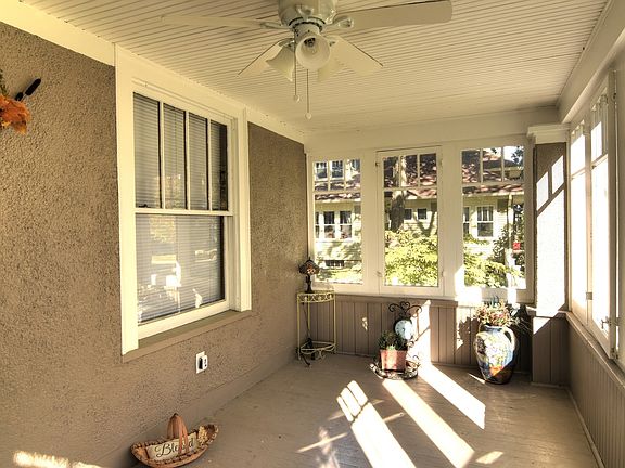 4th image of 208 N Oak Ave