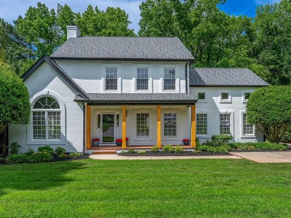 221 River Walk Dr, Simpsonville, SC 29681