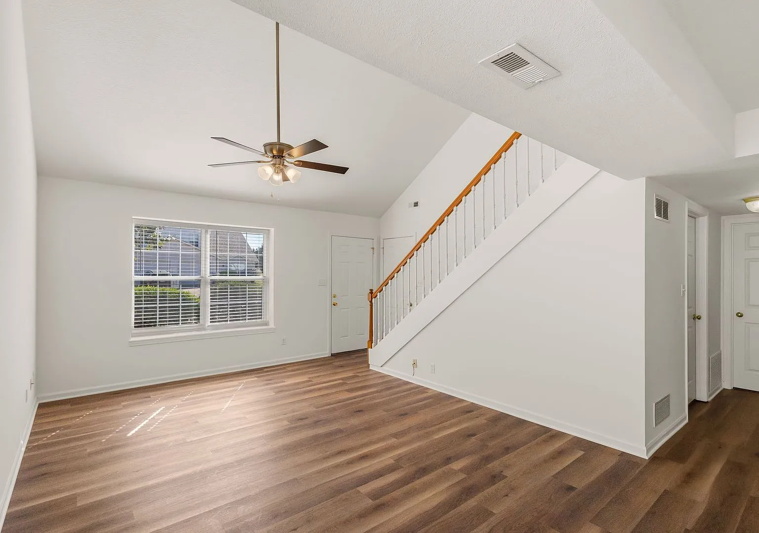 3505-3507 La Mesa Dr. — Photo 2