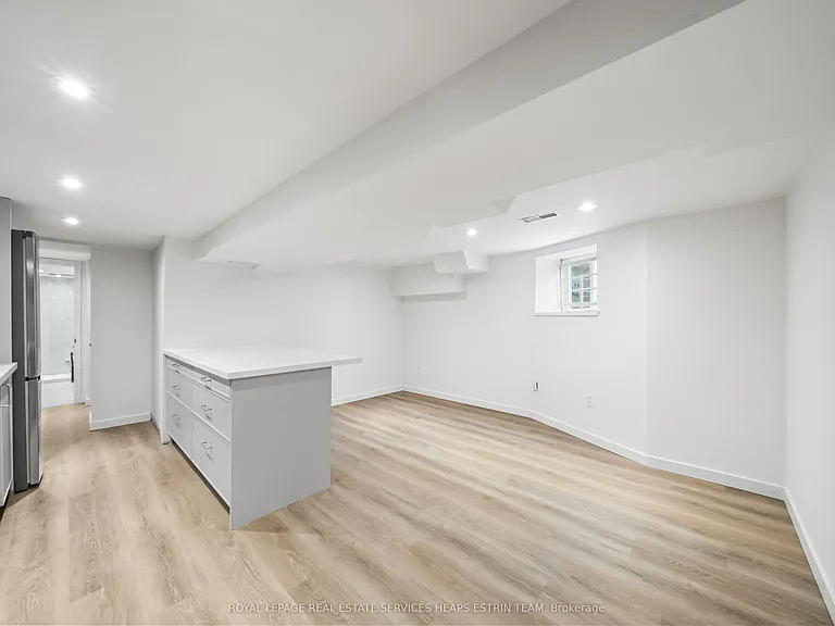 476 Euclid Ave #LOWER — Photo 8