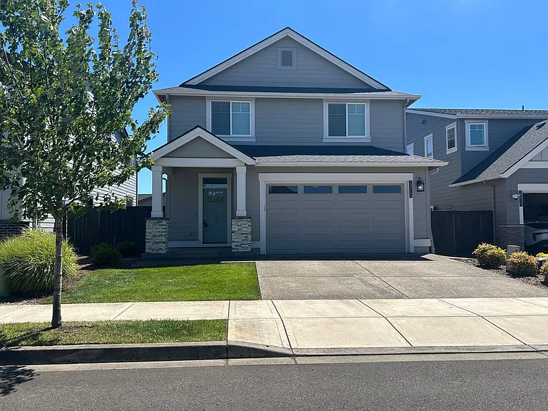13715 NE 100th St — Photo 1