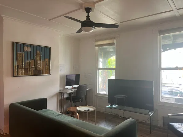 228 State St APT 1-F, Hudson, NY 12534