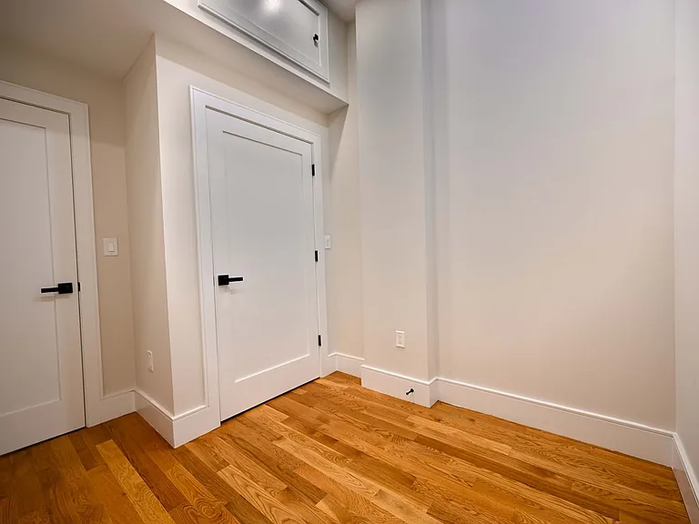 15 Winchester St — Photo 10