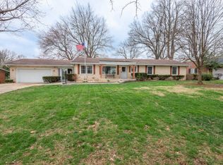 2831 E Glenwood St, Springfield, MO 65804