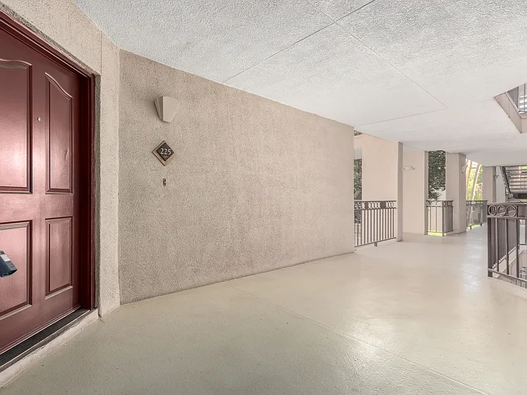 5104 N 32nd St #225 — Photo 29