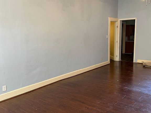 4th image of 475 W Market St #1
