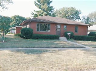 908 7th Ave, Charles City, IA 50616