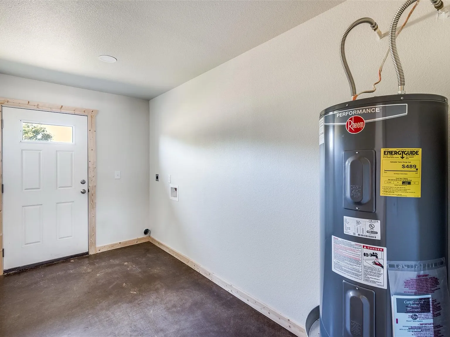 2 bed, 1050 sqft, $1,150 — Photo 2