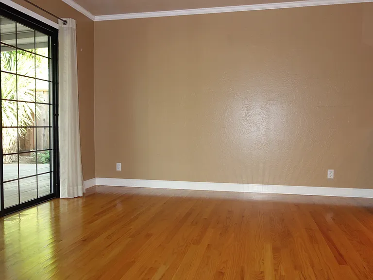 10734 Martinwood Way — Photo 8