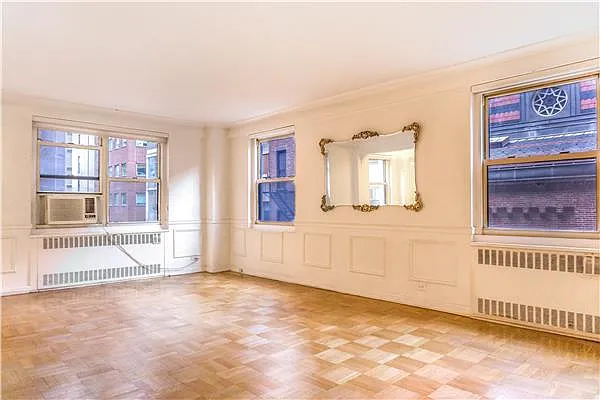 Sold by Century 21 Metropolitan | media 15