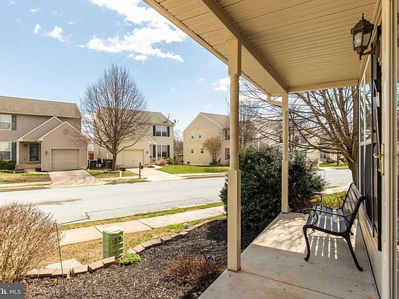 3rd image of 105 Mayfield Dr