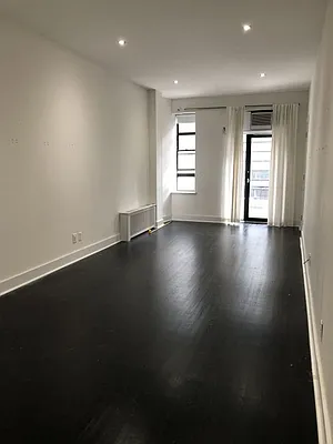 Rented by NY Living Solutions | media 22